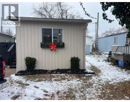 3 BONITA, Windsor, Ontario