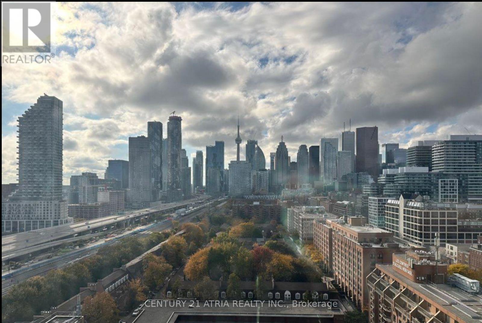 920 - 35 PARLIAMENT STREET, Toronto, Ontario