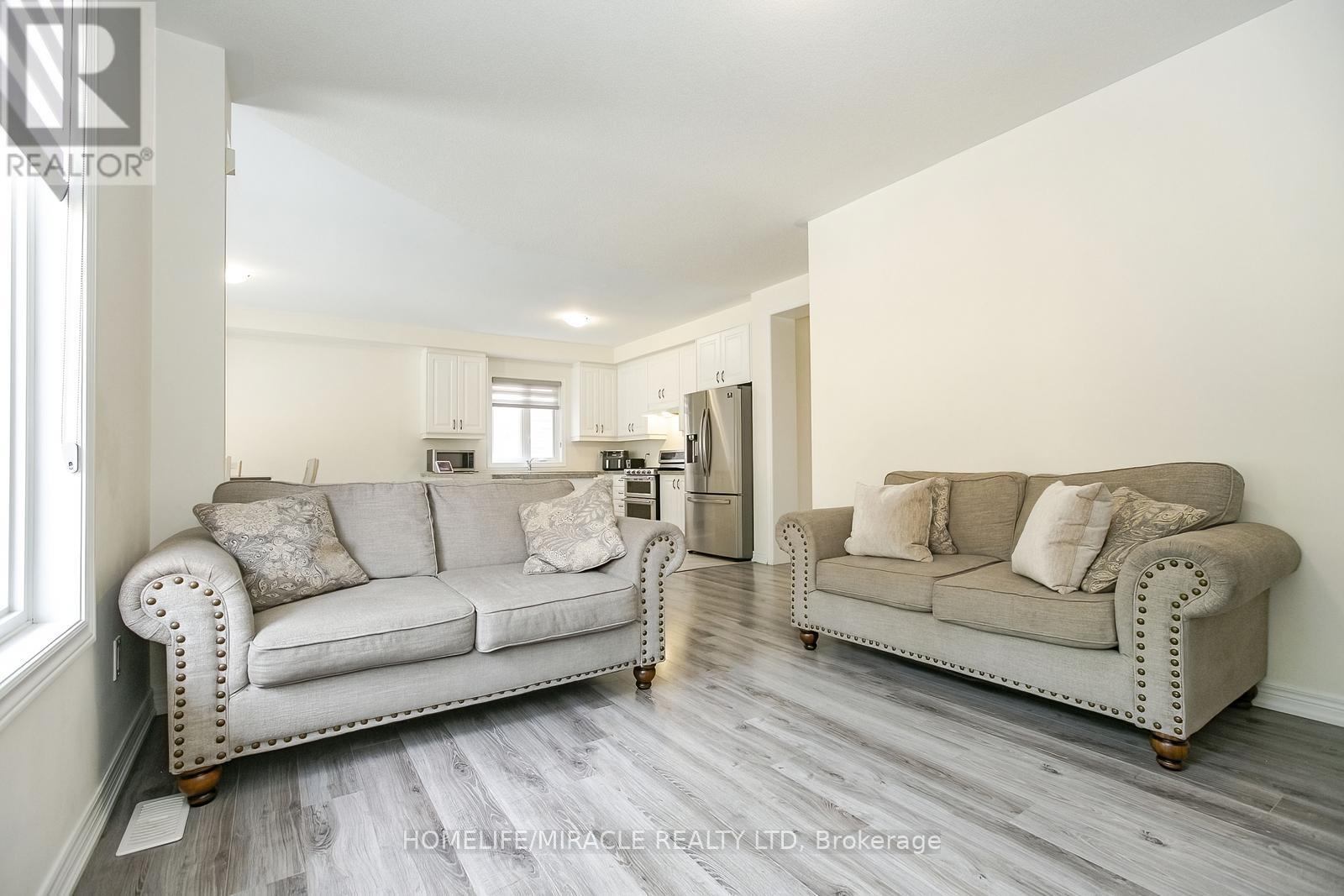 131 Kingsmere Crescent, New Tecumseth, Ontario  L9R 0K8 - Photo 9 - N12600424