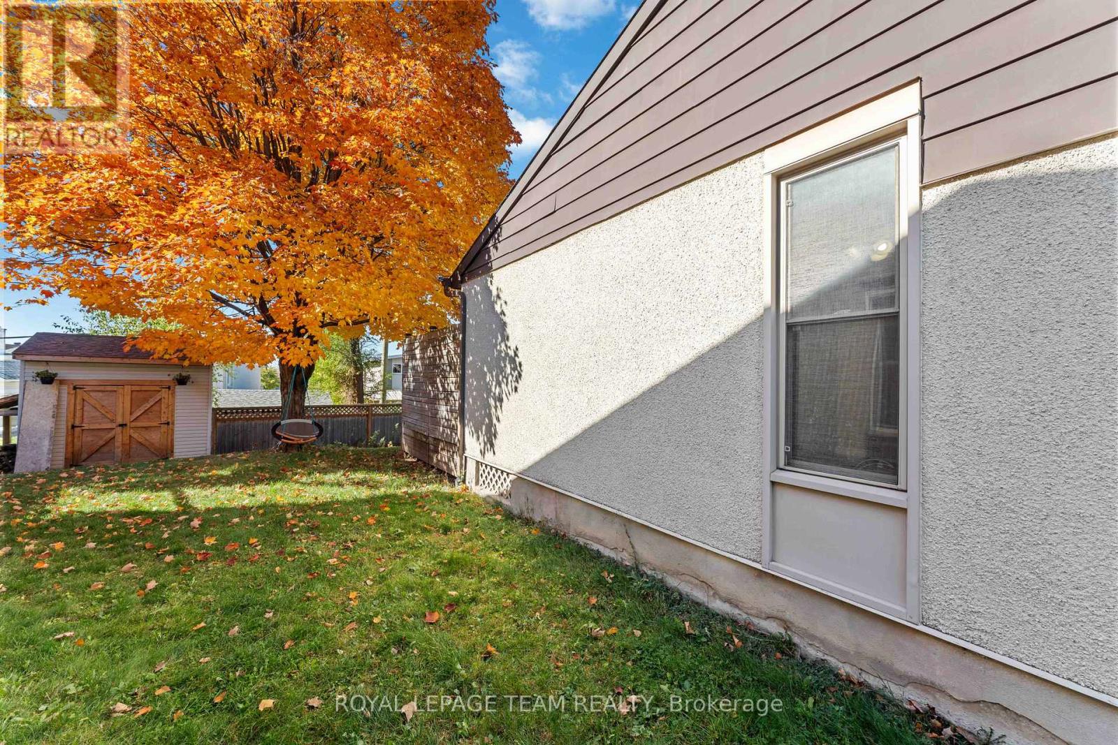 1094 Alenmede Crescent, Ottawa, Ontario K2B 8H3 - Photo 36 - X12485329