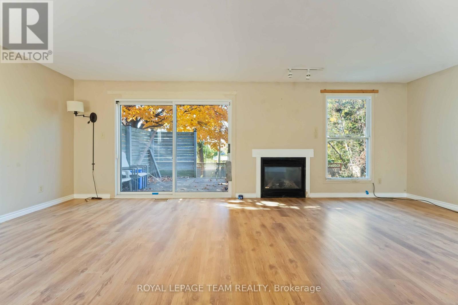 1094 Alenmede Crescent, Ottawa, Ontario K2B 8H3 - Photo 10 - X12485329