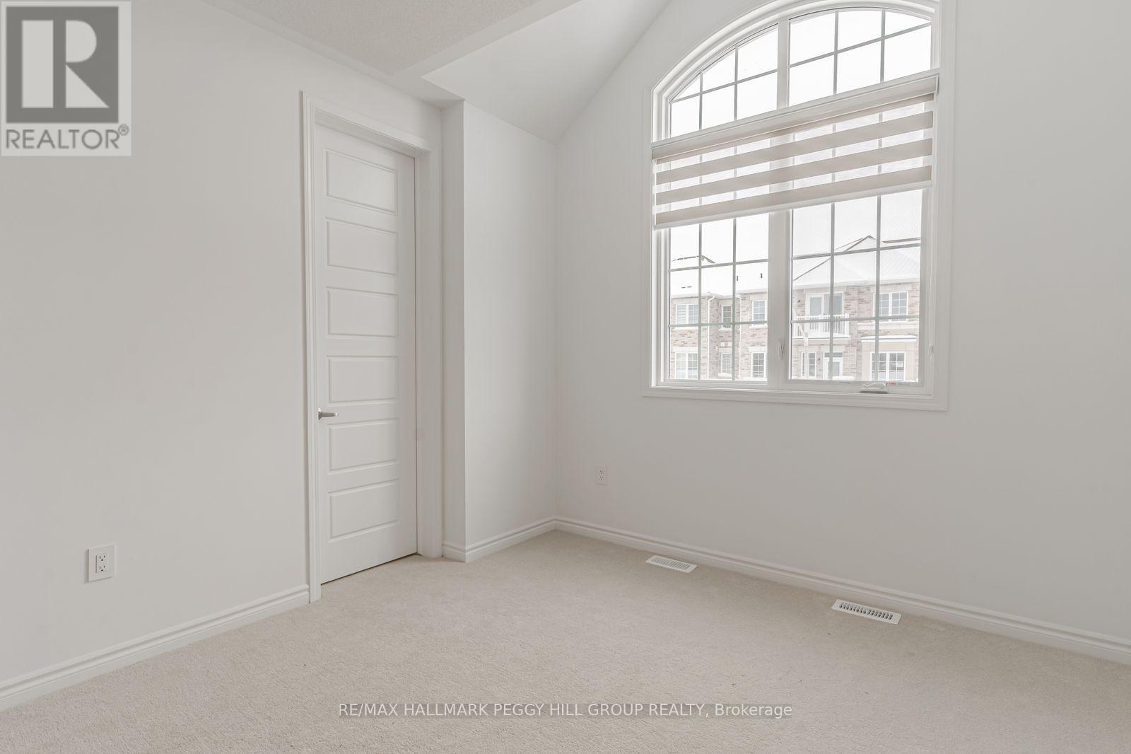 61 Ennerdale Street, Barrie, Ontario  L9J 0Z9 - Photo 10 - S12600476