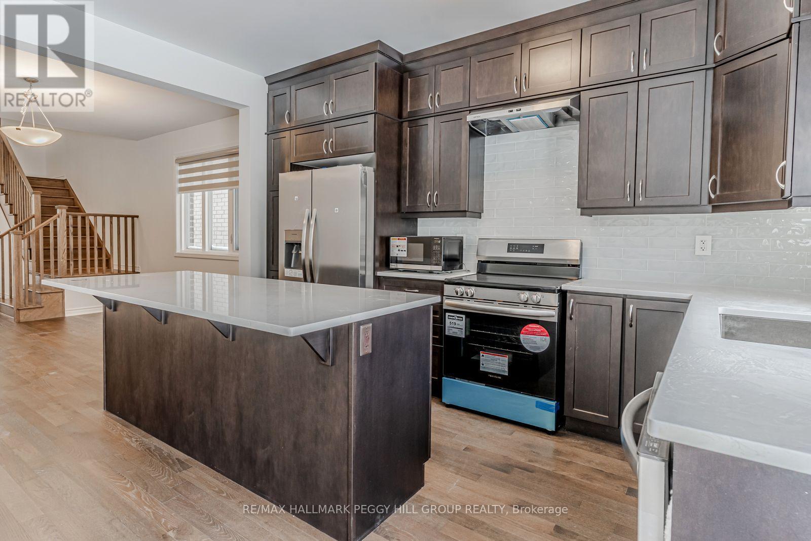 61 Ennerdale Street, Barrie, Ontario  L9J 0Z9 - Photo 3 - S12600476