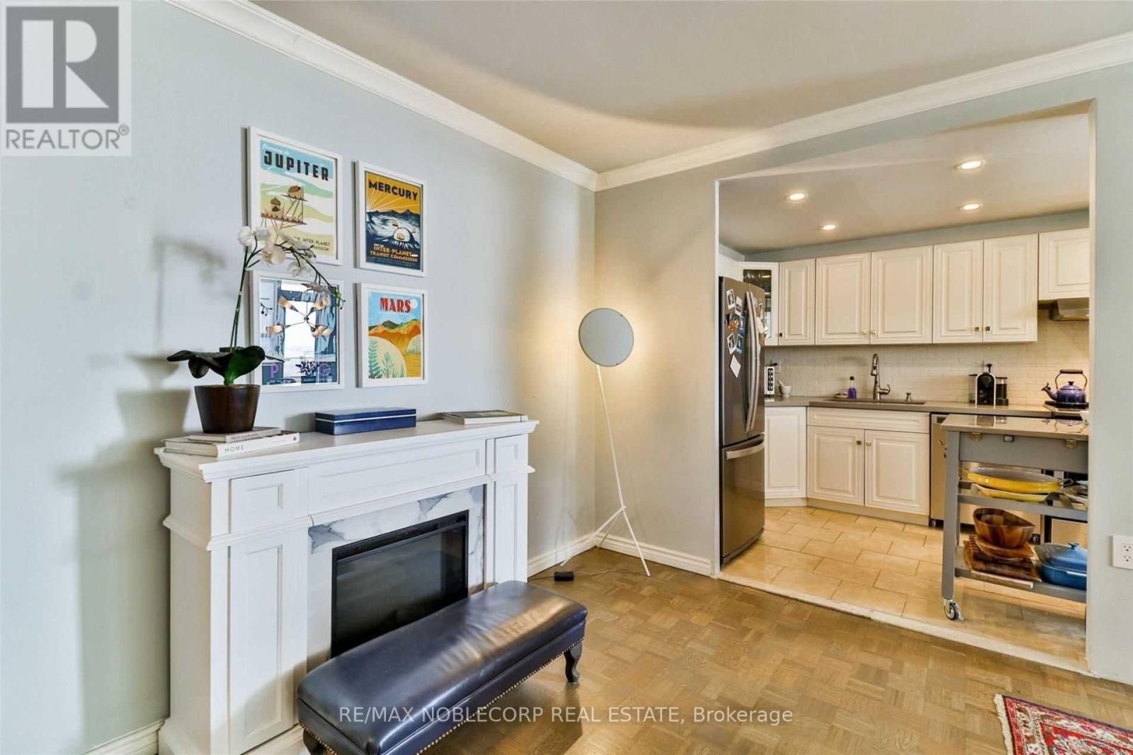 1201 - 360 Ridelle Avenue, Toronto, Ontario  M6B 1K1 - Photo 6 - W12600412