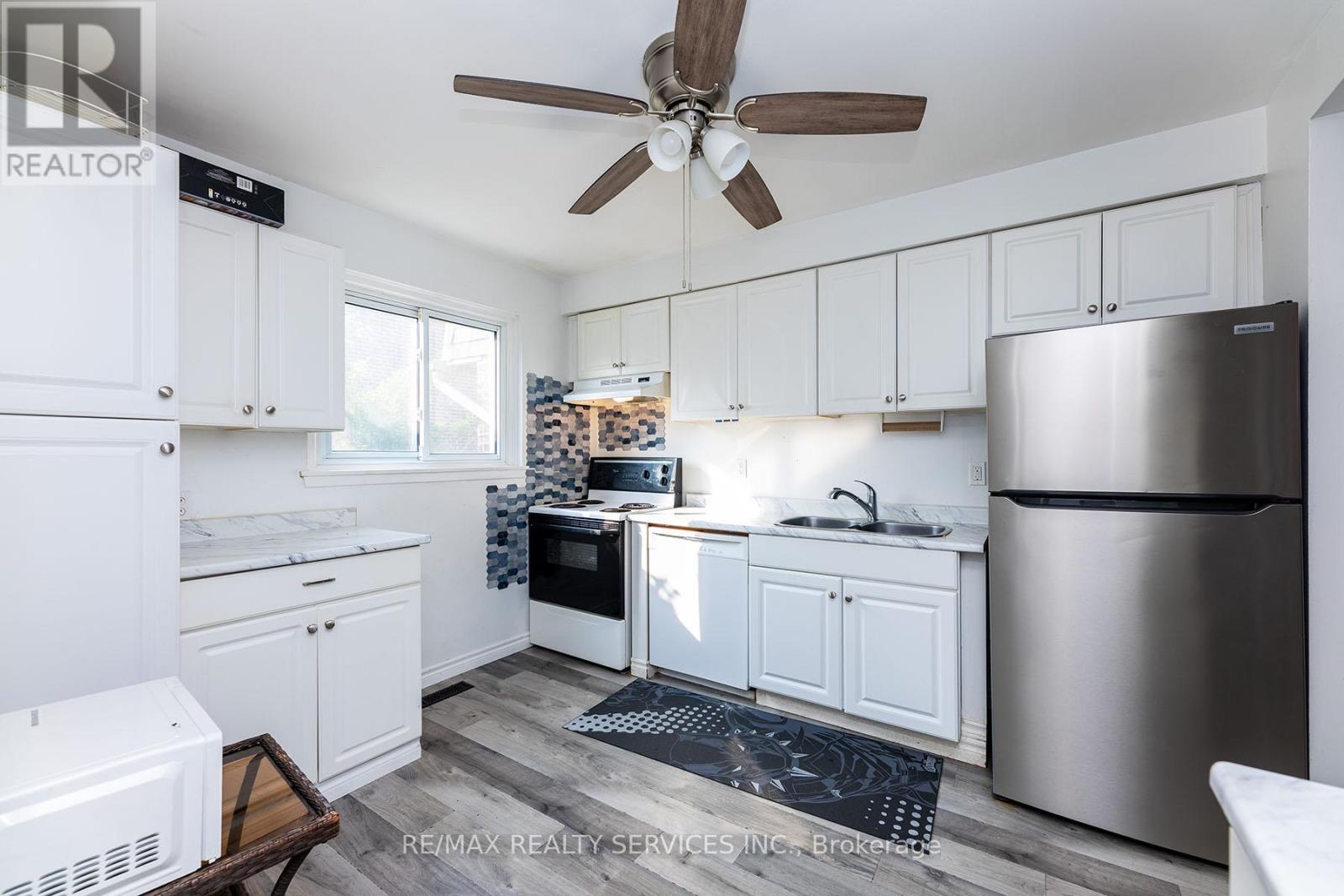 Unit 3 - 1306 Guelph Line, Burlington (Mountainside), Ontario  L7P 2S9 - Photo 11 - W12600430