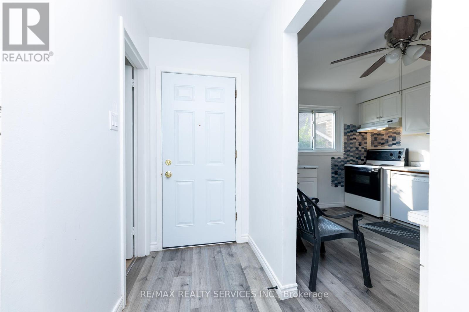 Unit 3 - 1306 Guelph Line, Burlington (Mountainside), Ontario  L7P 2S9 - Photo 7 - W12600430