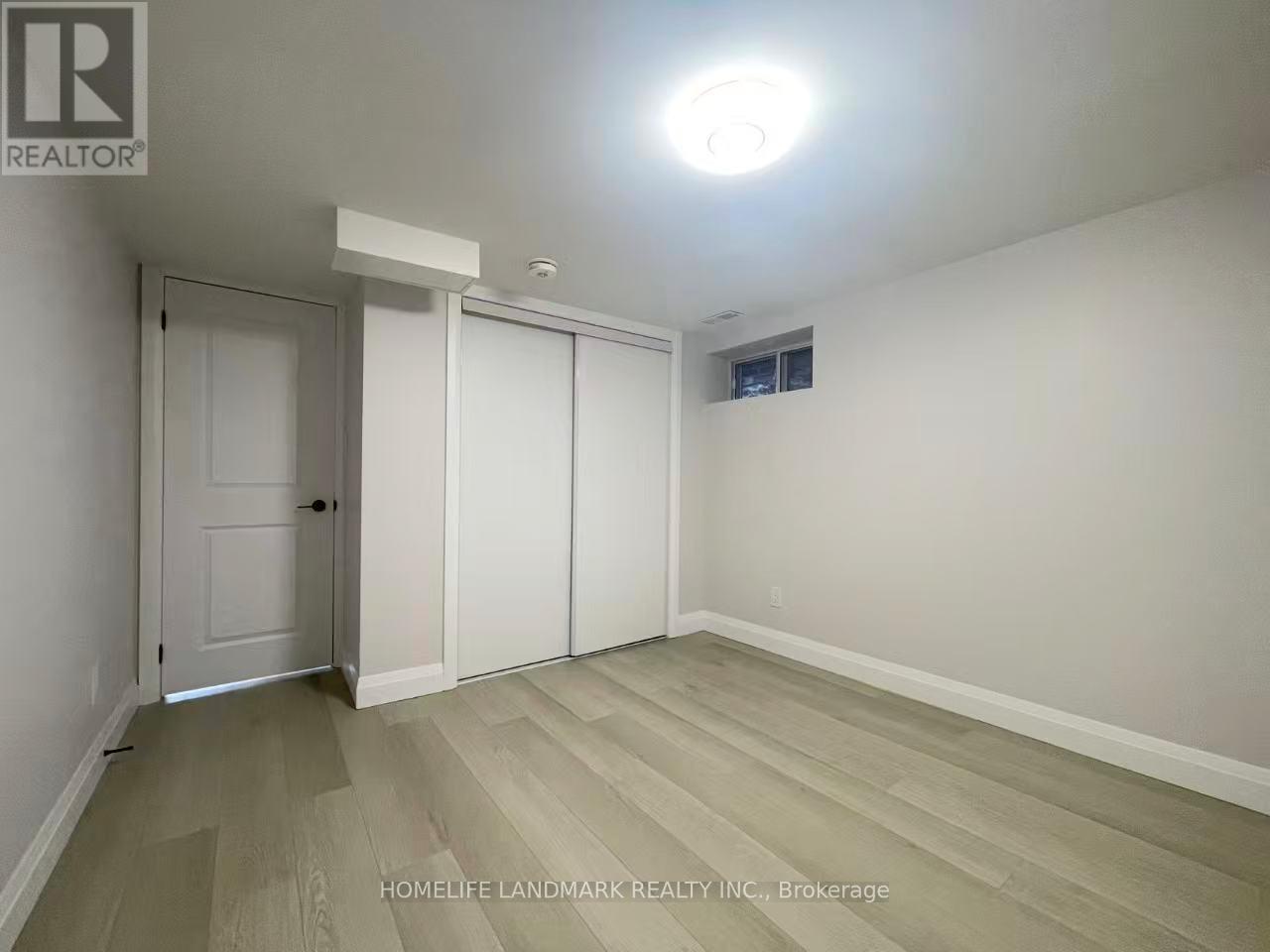 Lower - 544 Indian Road, Toronto, Ontario  M6P 2C2 - Photo 9 - W12600436