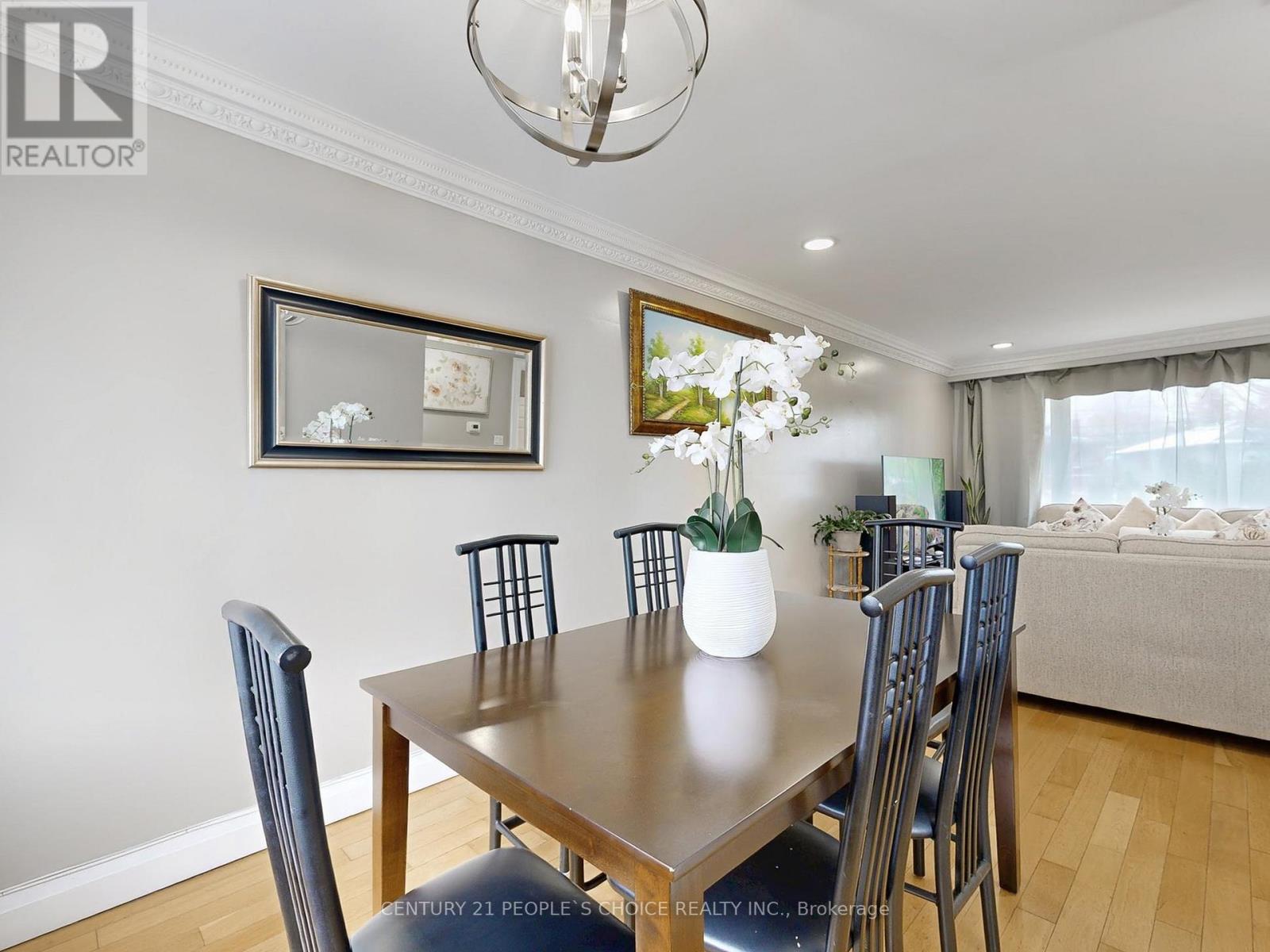 2864 Weston Road, Toronto (Humberlea-Pelmo Park), Ontario  M9M 2S3 - Photo 11 - W12600440