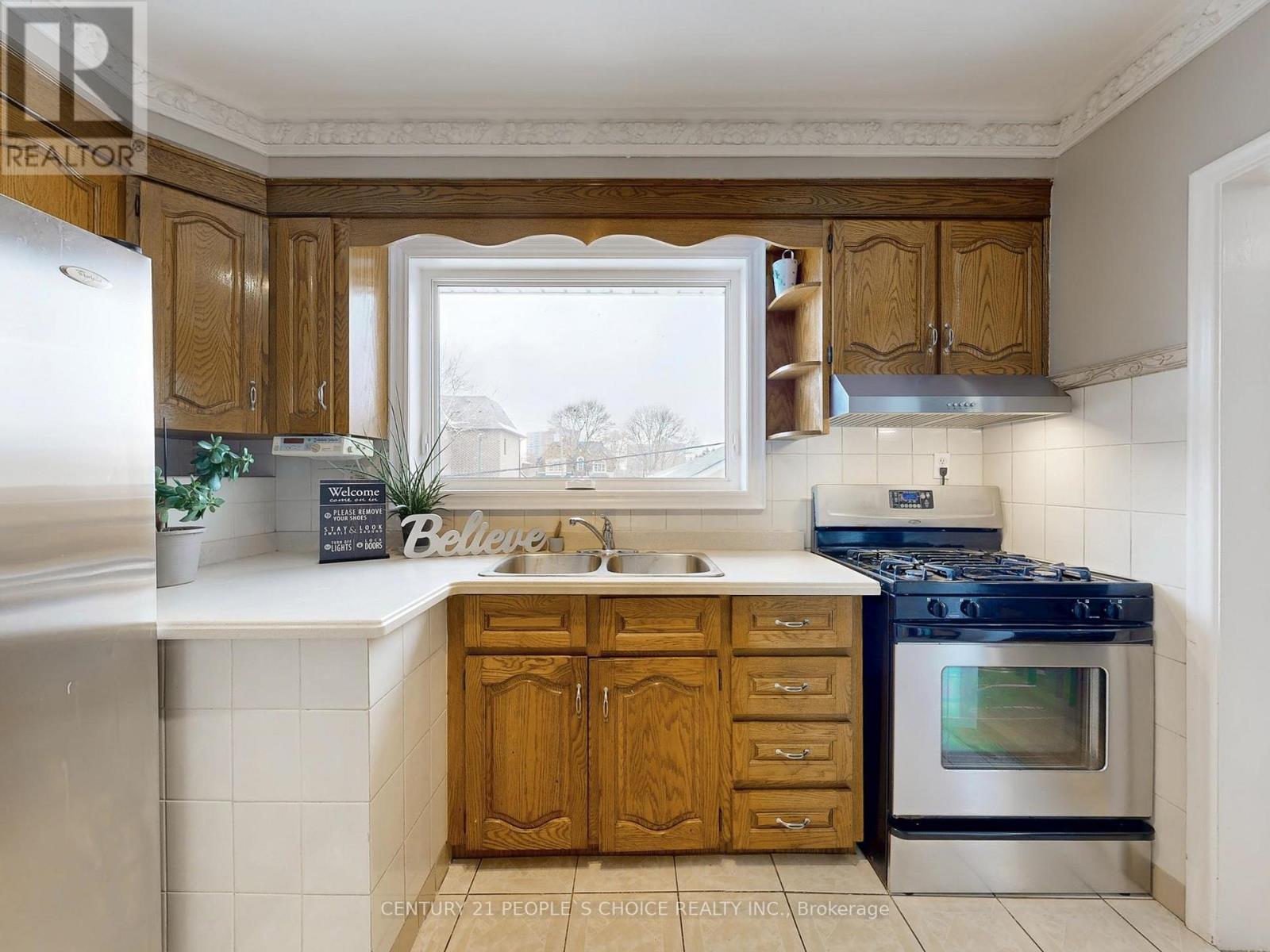 2864 Weston Road, Toronto (Humberlea-Pelmo Park), Ontario  M9M 2S3 - Photo 16 - W12600440