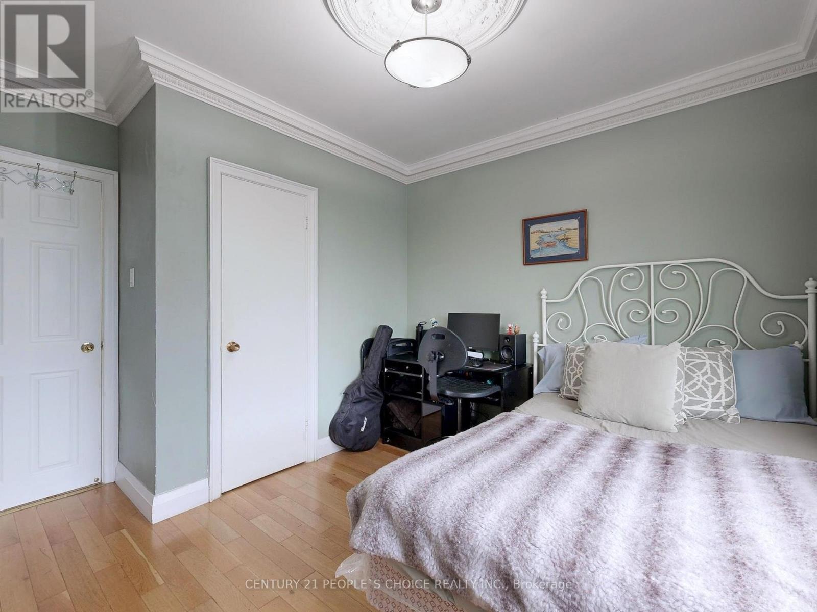 2864 Weston Road, Toronto (Humberlea-Pelmo Park), Ontario  M9M 2S3 - Photo 25 - W12600440
