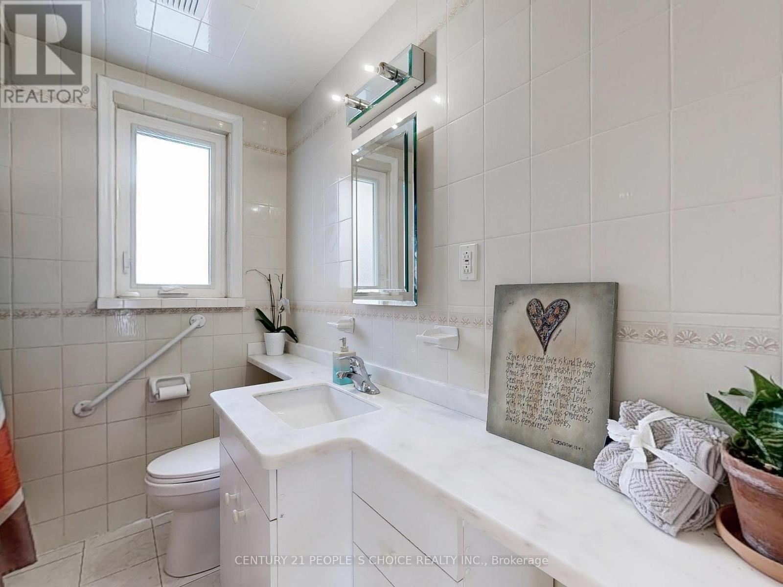 2864 Weston Road, Toronto (Humberlea-Pelmo Park), Ontario  M9M 2S3 - Photo 26 - W12600440