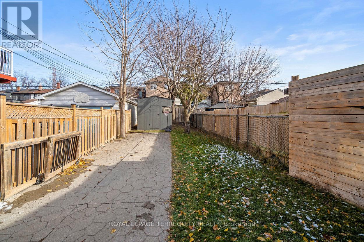 261 Blackthorn Avenue, Toronto, Ontario  M6N 3H7 - Photo 35 - W12600454