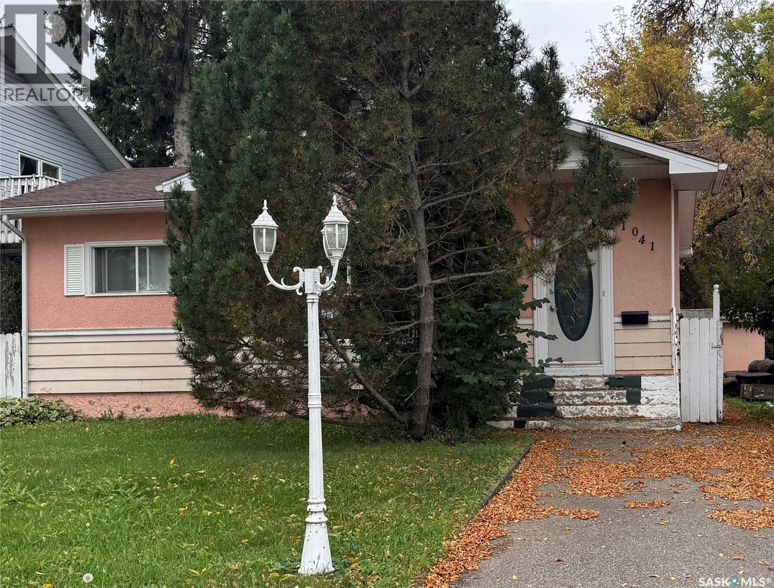 1041 3rd STREET E, Prince Albert, Saskatchewan