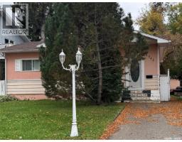 1041 3rd STREET E East Flat