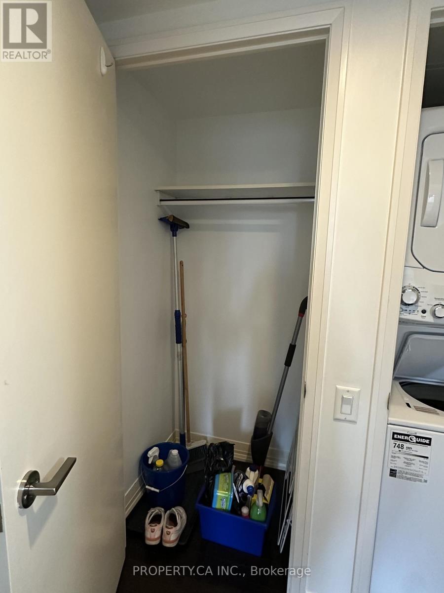 1307 - 21 Carlton Street, Toronto, Ontario  M5B 1L3 - Photo 12 - C12505590