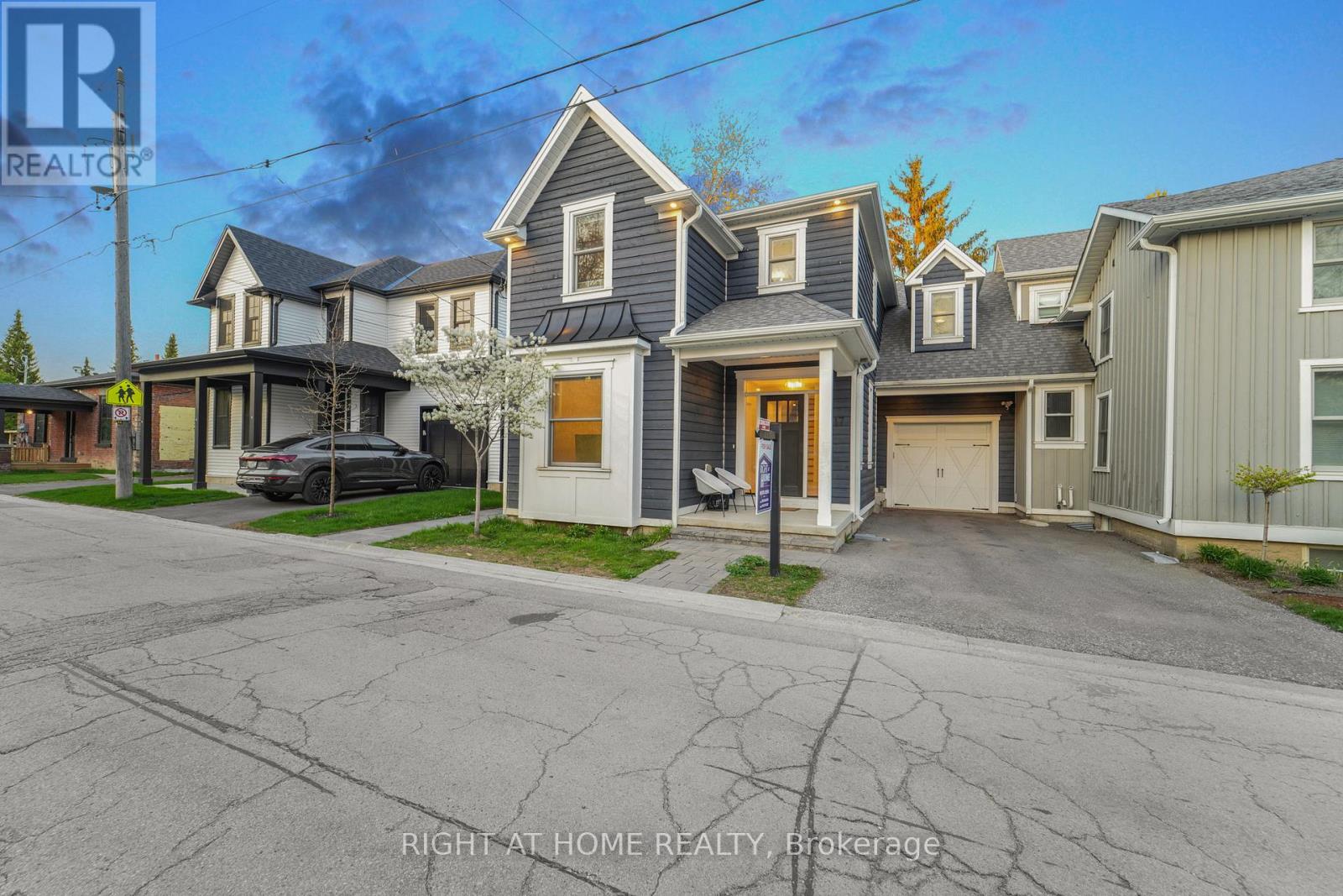 17 George Street, Markham, Ontario  L3P 2R8 - Photo 2 - N12557434