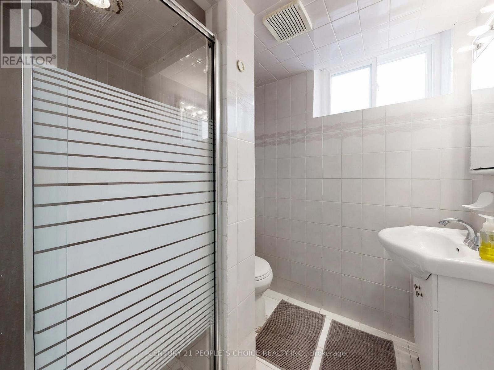 2864 Weston Road, Toronto (Humberlea-Pelmo Park), Ontario  M9M 2S3 - Photo 39 - W12600440