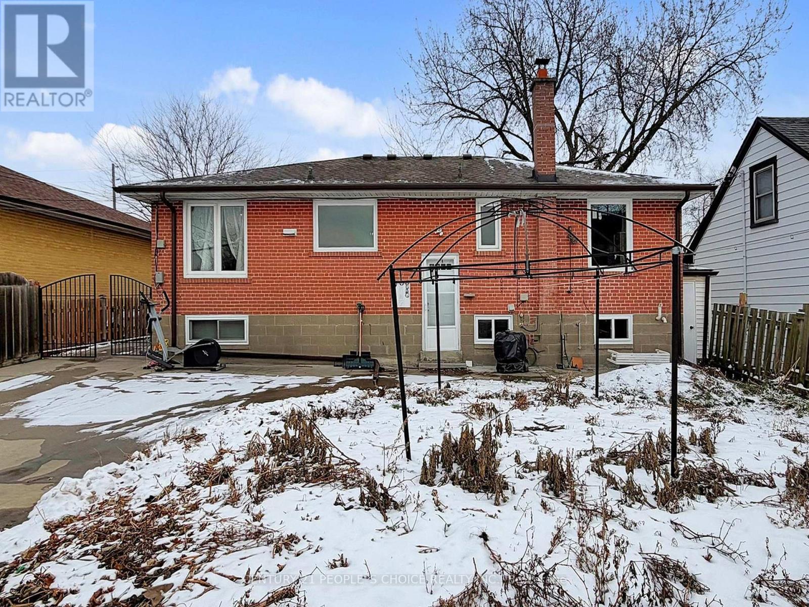 2864 Weston Road, Toronto (Humberlea-Pelmo Park), Ontario  M9M 2S3 - Photo 41 - W12600440