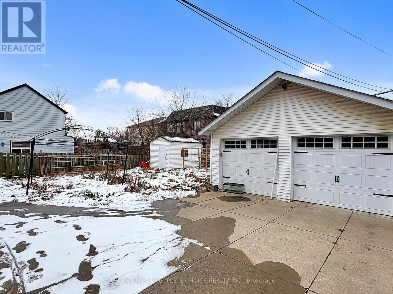 2864 Weston Road, Toronto (Humberlea-Pelmo Park), Ontario  M9M 2S3 - Photo 44 - W12600440