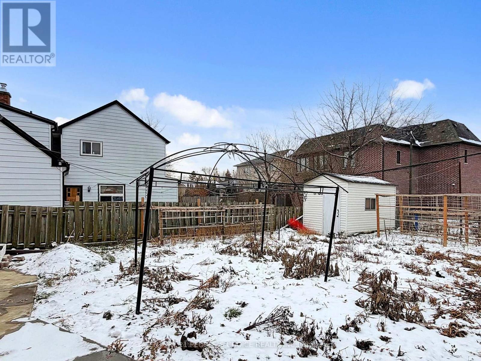 2864 Weston Road, Toronto (Humberlea-Pelmo Park), Ontario  M9M 2S3 - Photo 45 - W12600440