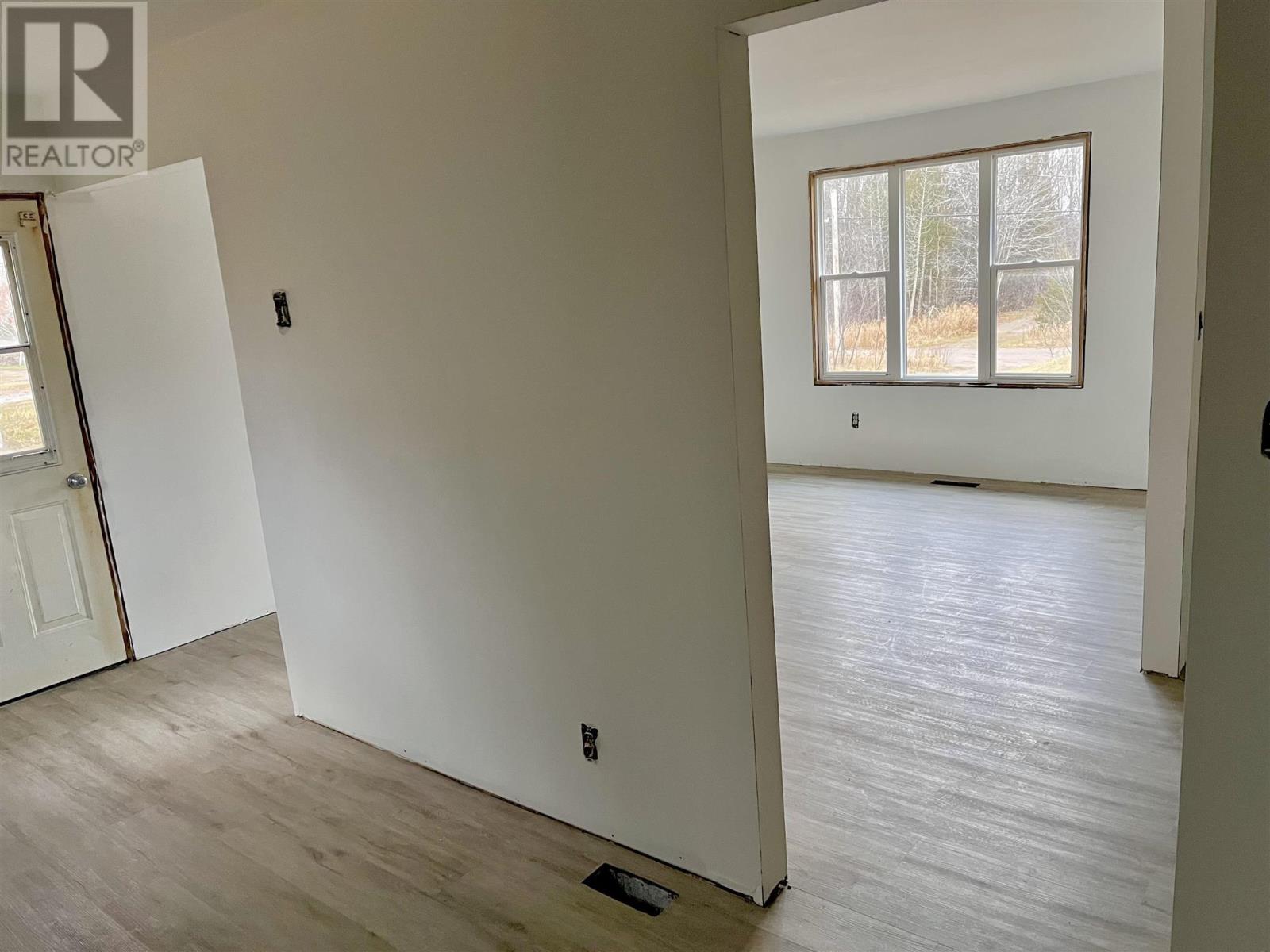 11 Superior St, Batchawana, Ontario  P0S 1A0 - Photo 9 - SM253328