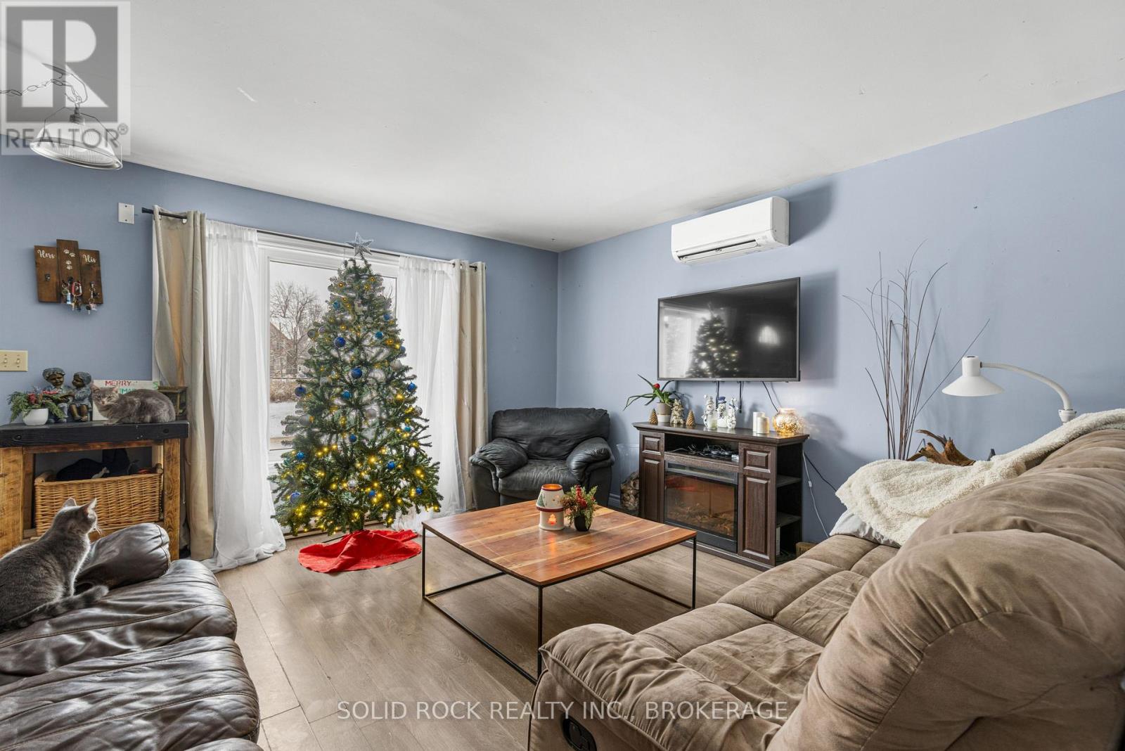 43/45 Railway Street, Lansdowne Village, Ontario  K0E 1L0 - Photo 3 - X12600542