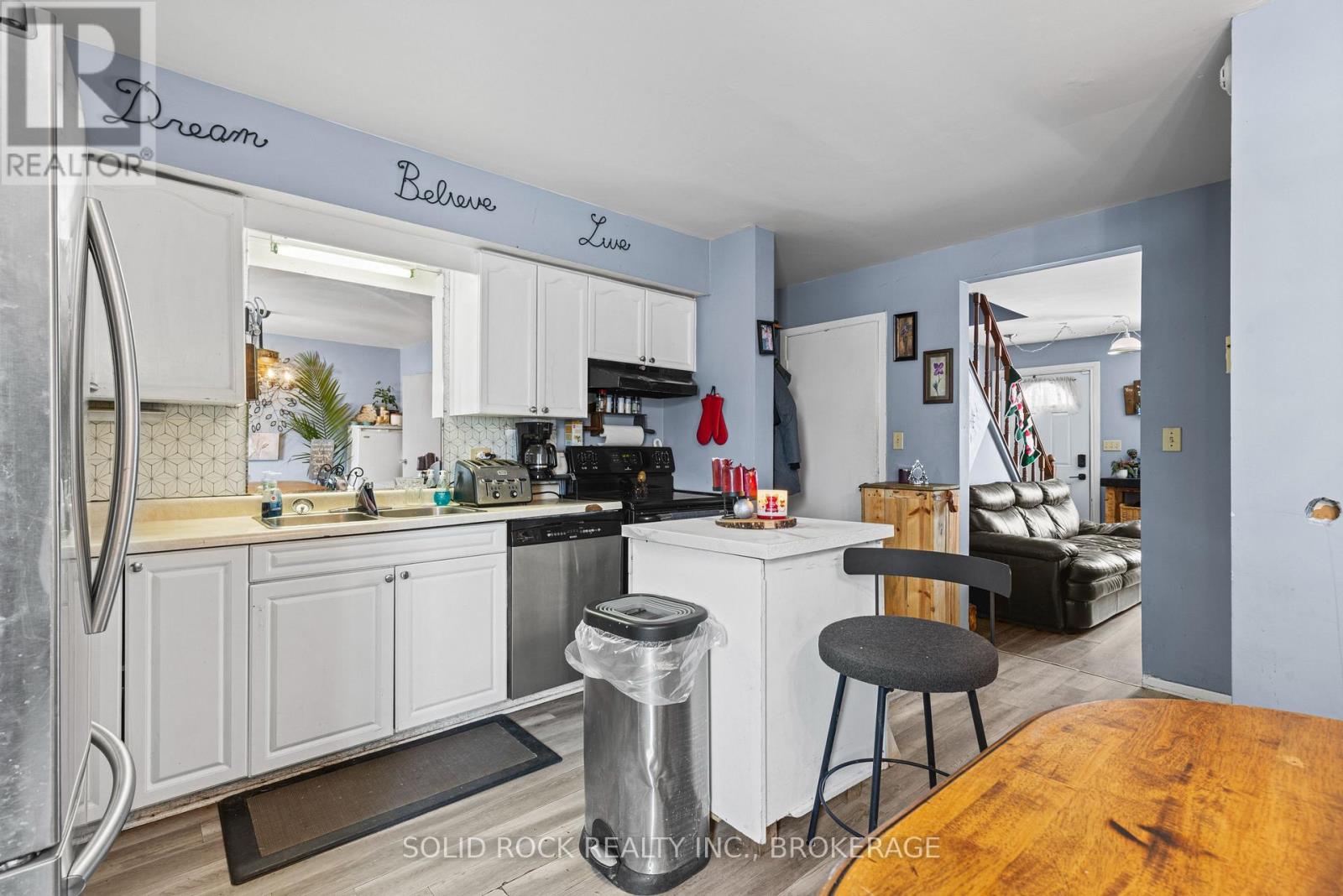 43/45 Railway Street, Lansdowne Village, Ontario  K0E 1L0 - Photo 6 - X12600542