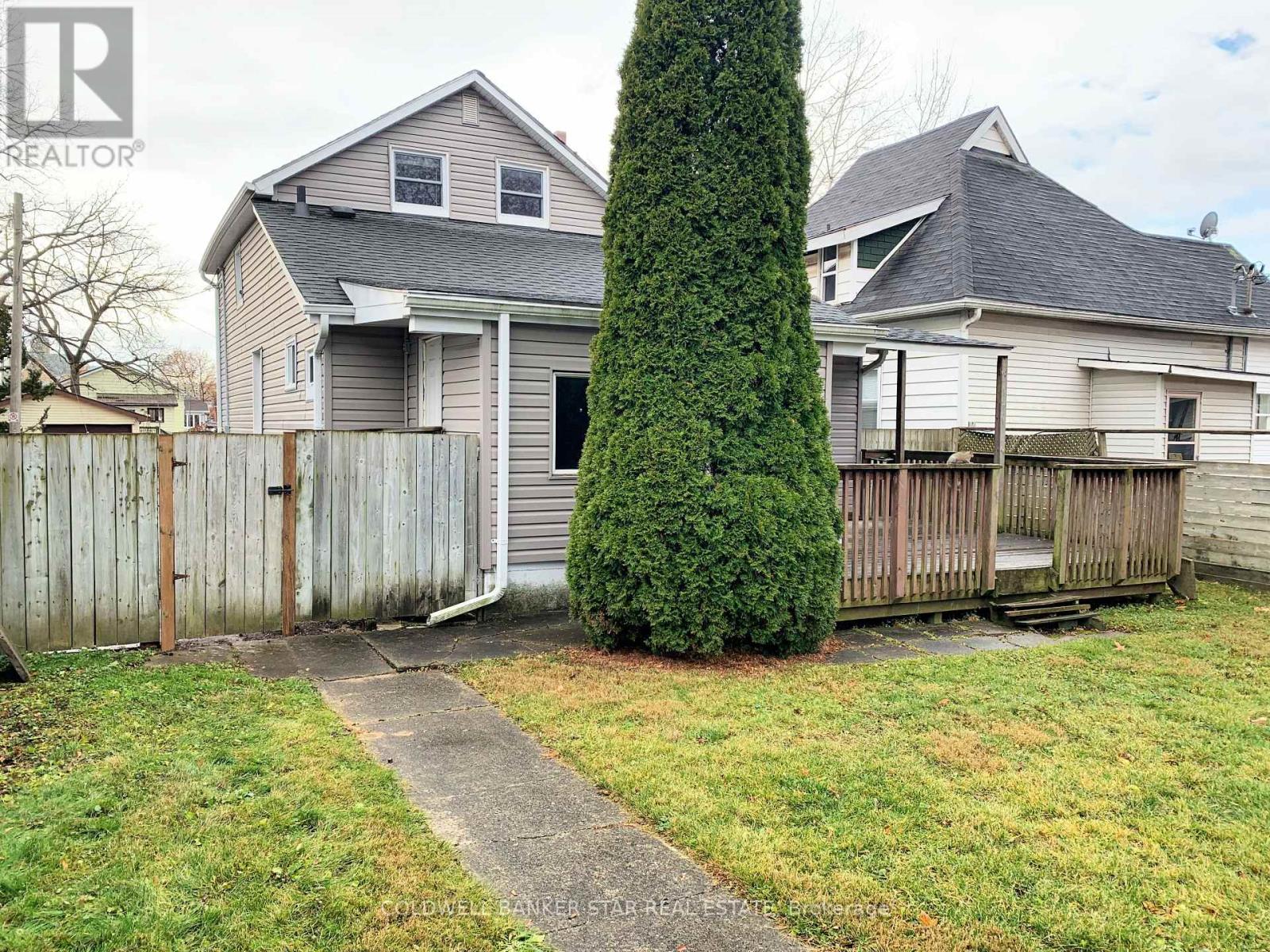 14 Antrim Street, St. Thomas, Ontario  N5P 1S3 - Photo 24 - X12600500