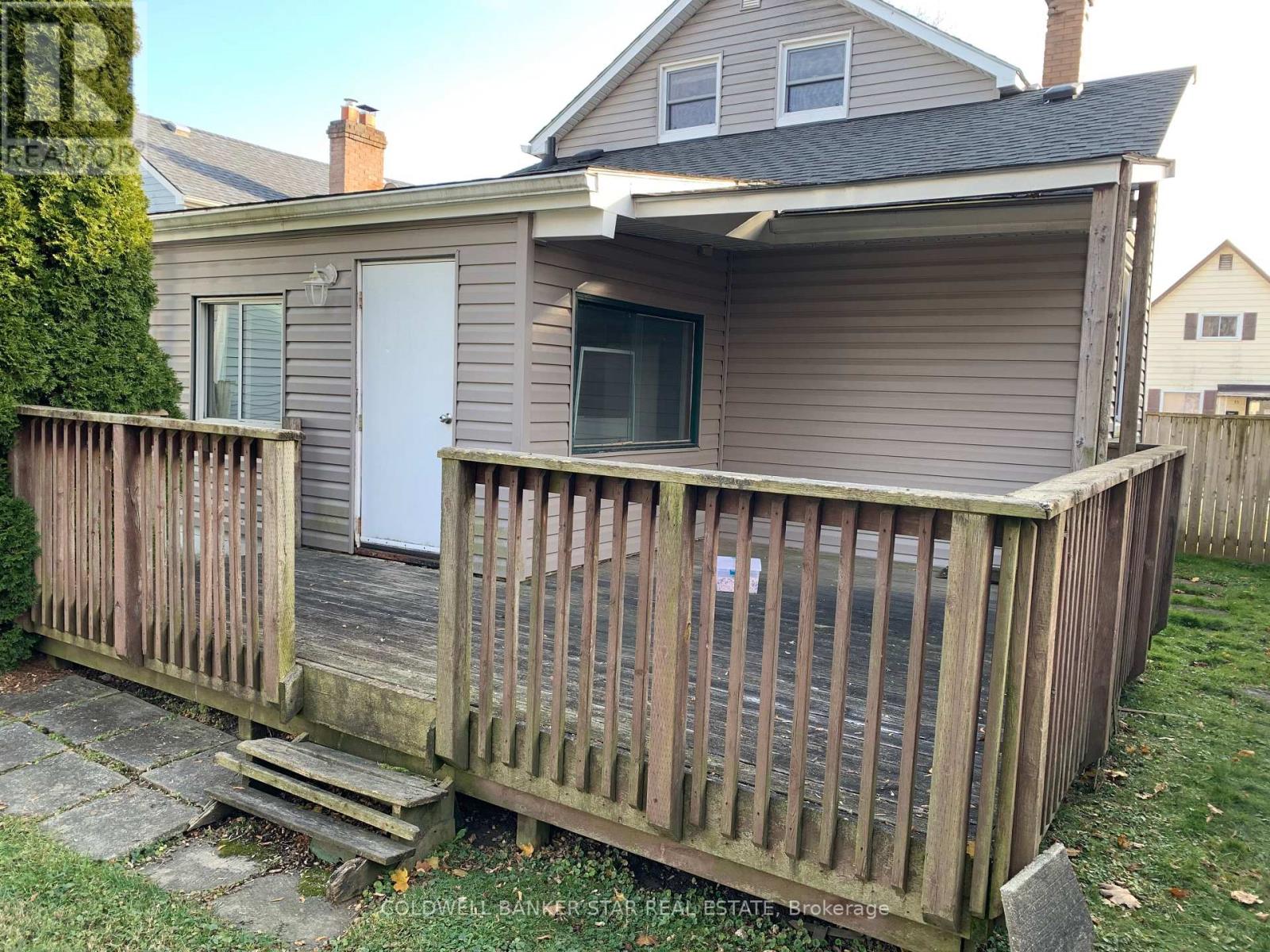 14 Antrim Street, St. Thomas, Ontario  N5P 1S3 - Photo 26 - X12600500