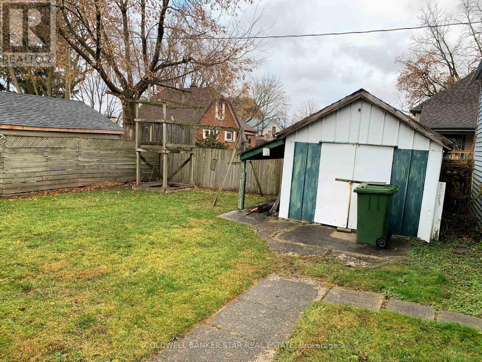 14 Antrim Street, St. Thomas, Ontario  N5P 1S3 - Photo 27 - X12600500