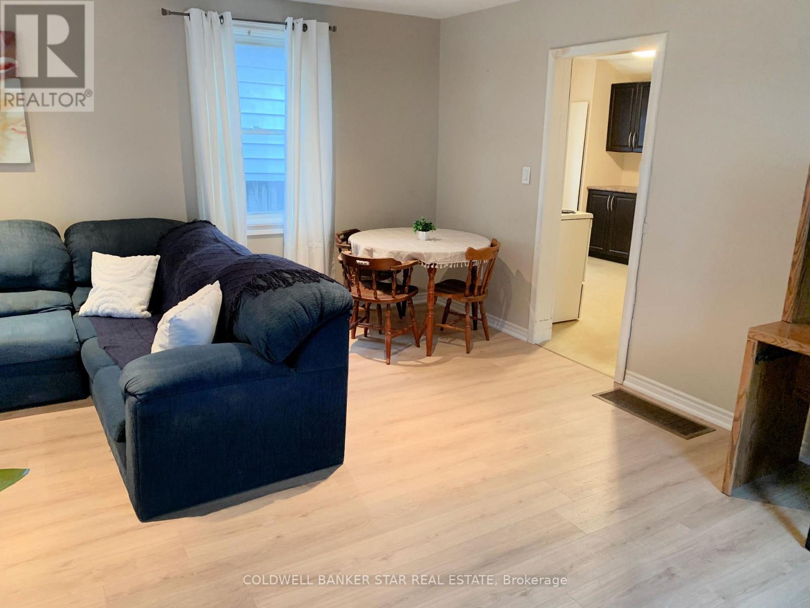 14 Antrim Street, St. Thomas, Ontario  N5P 1S3 - Photo 6 - X12600500