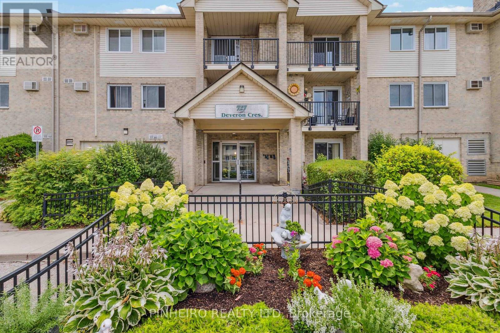 309 - 727 Deveron Crescent, London South, Ontario  N5Z 4X4 - Photo 1 - X12600606