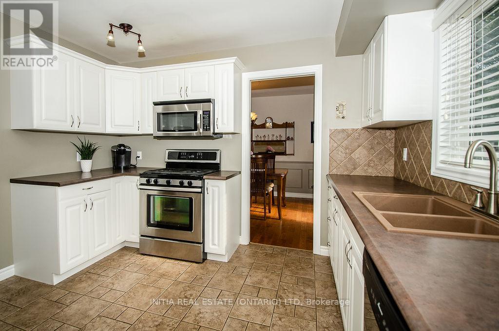 15 Balcarres Road, London North, Ontario  N5X 2H5 - Photo 10 - X12600650