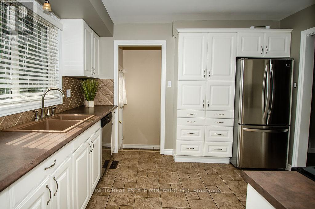 15 Balcarres Road, London North, Ontario  N5X 2H5 - Photo 11 - X12600650