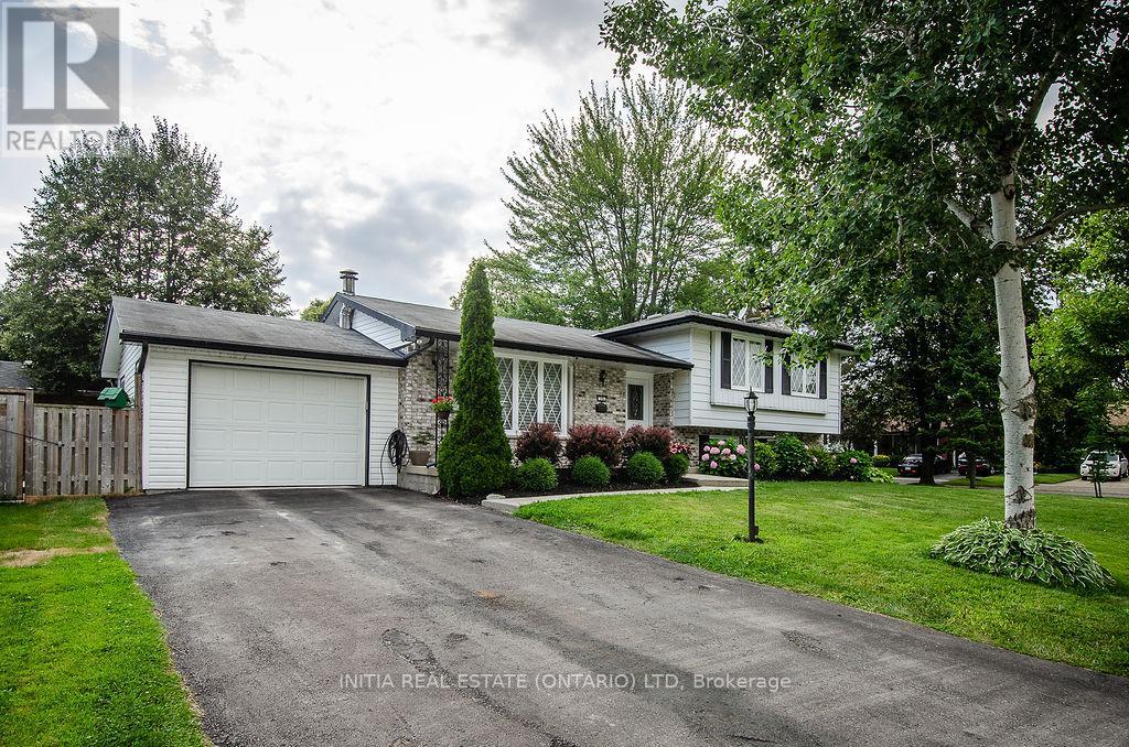 15 Balcarres Road, London North, Ontario  N5X 2H5 - Photo 3 - X12600650