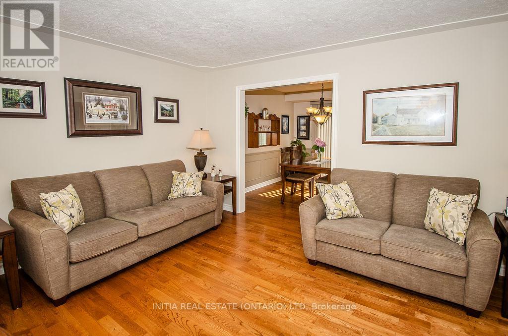 15 Balcarres Road, London North, Ontario  N5X 2H5 - Photo 4 - X12600650