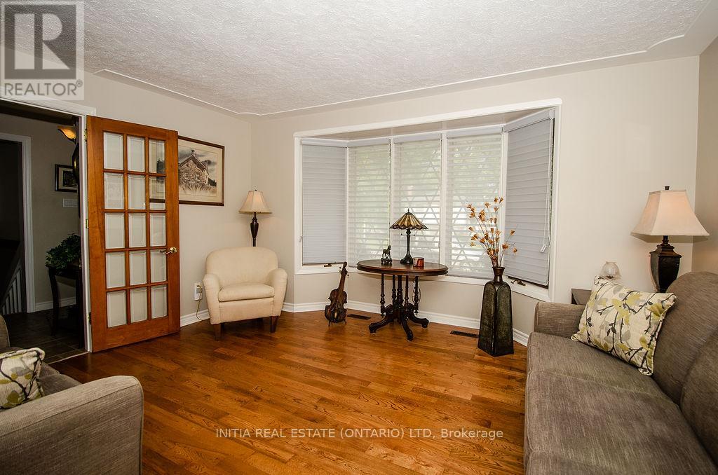 15 Balcarres Road, London North, Ontario  N5X 2H5 - Photo 5 - X12600650