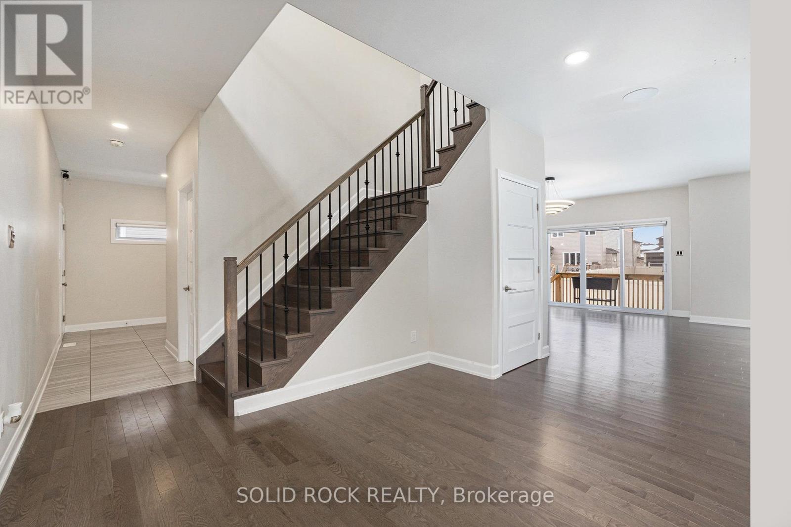 524 Lucent Street, Russell, Ontario  K4R 0G3 - Photo 4 - X12600534