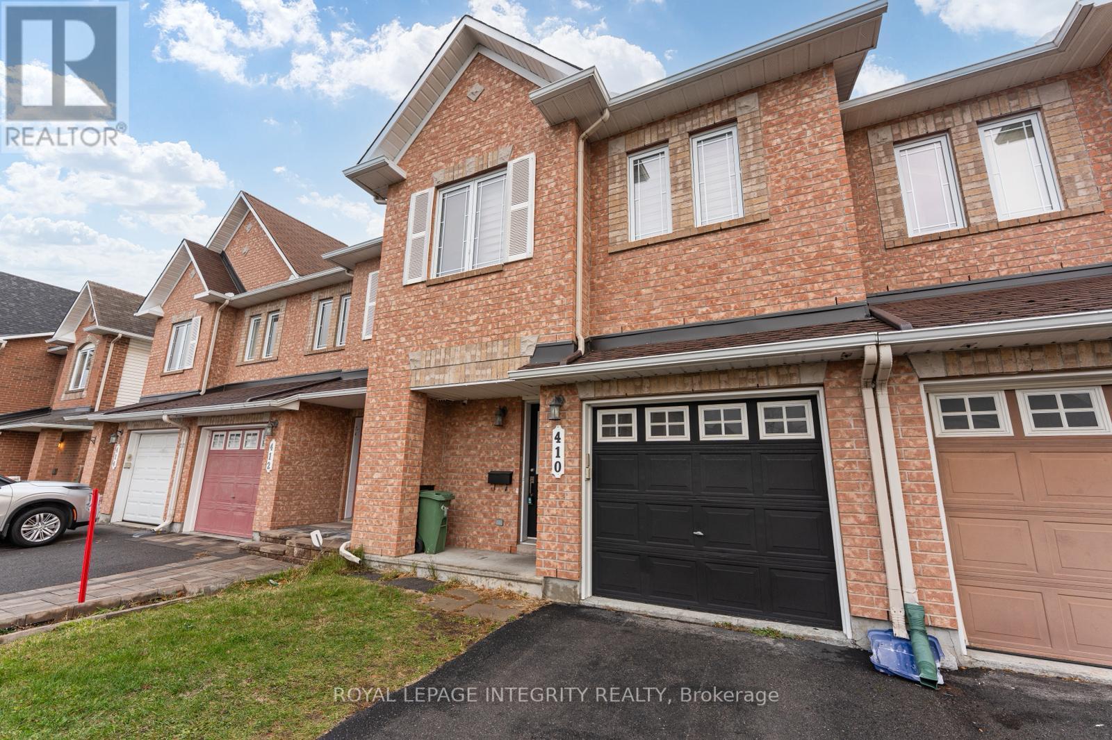 410 Goldenbrook Way, Ottawa, Ontario  K4A 0J7 - Photo 2 - X12600596