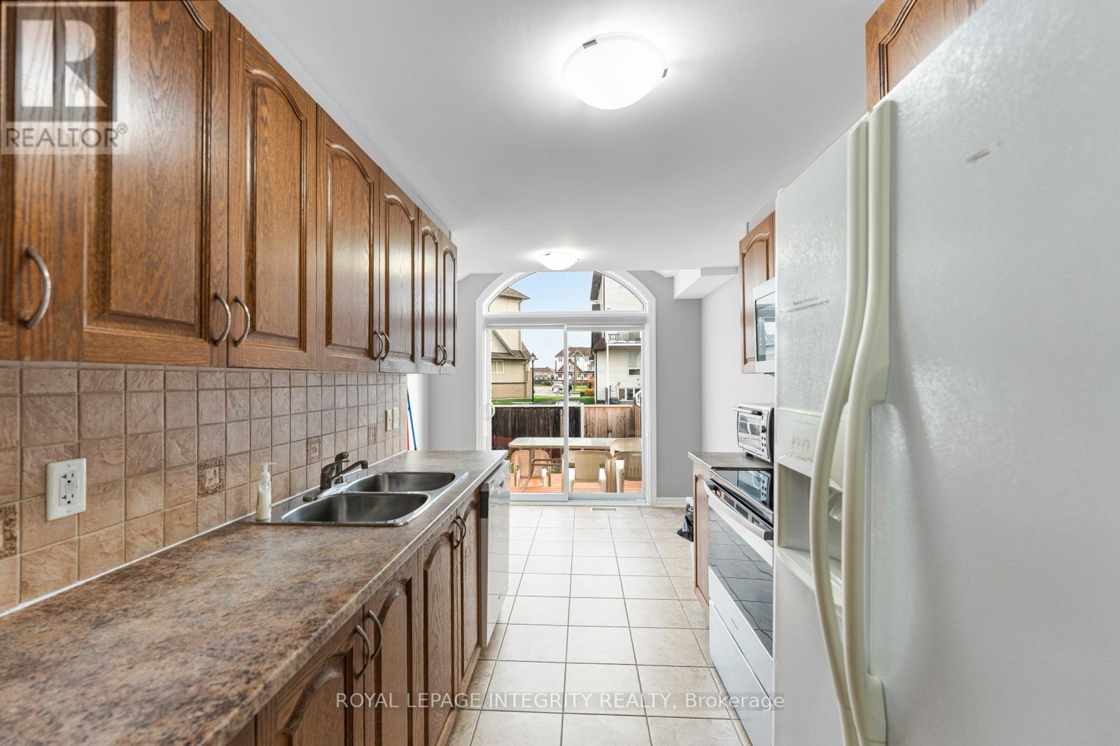 410 Goldenbrook Way, Ottawa, Ontario  K4A 0J7 - Photo 8 - X12600596