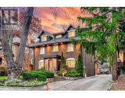 35 WEYBOURNE CRESCENT, Toronto, Ontario