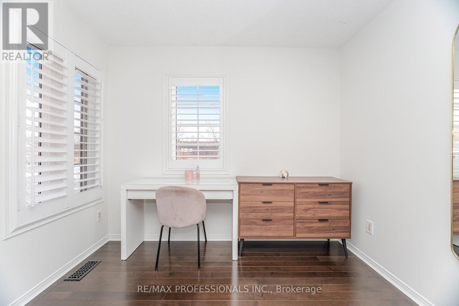 2 Dawson Crescent, Milton, Ontario  L9T 5H8 - Photo 23 - W12595384