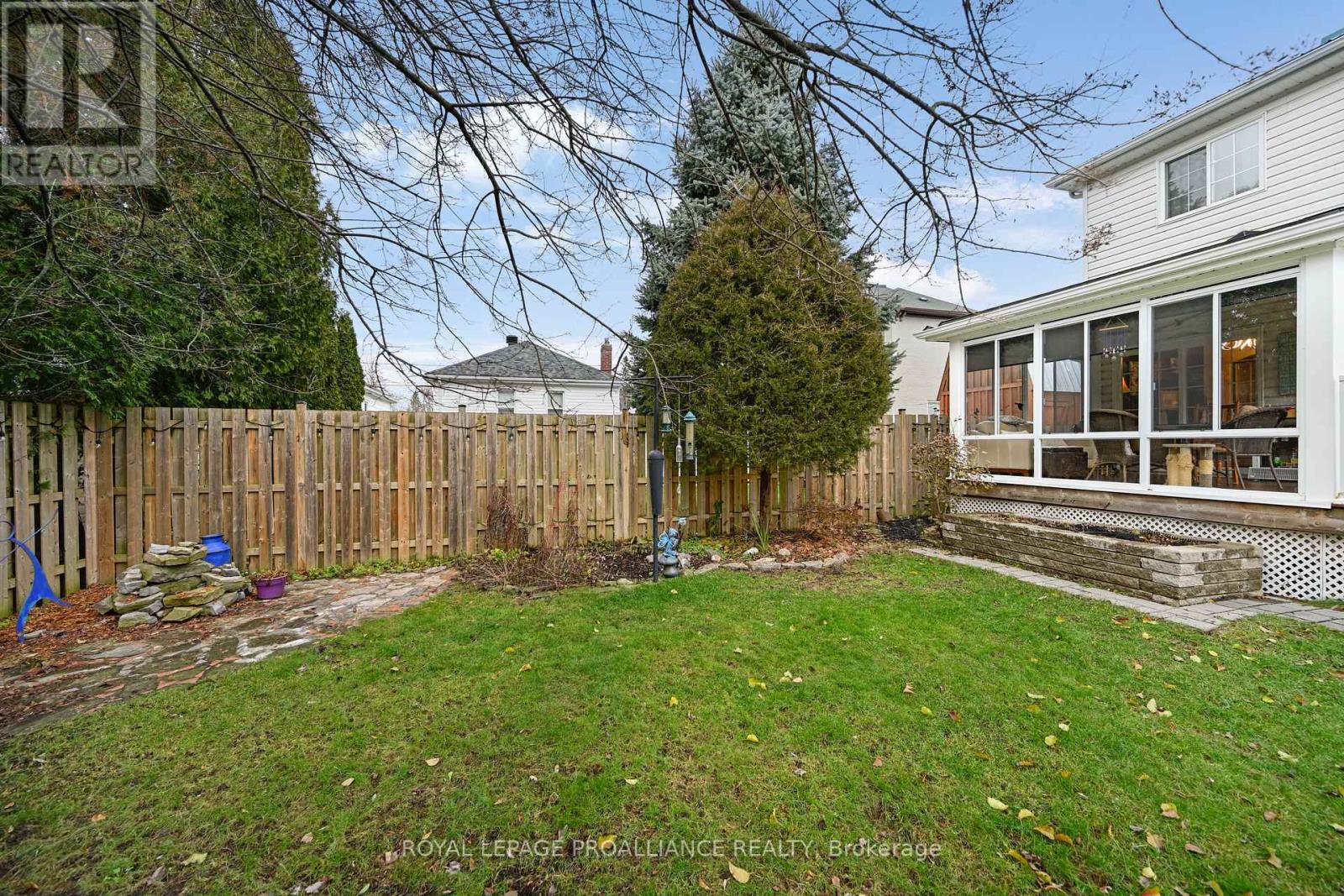 72 Beecher Street, Brockville, Ontario  K6V 5M3 - Photo 31 - X12594922