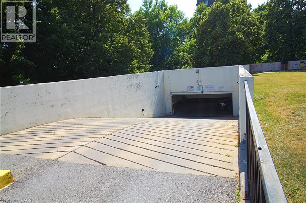 90 Ling Road Unit# 904, Scarborough, Ontario  M1E 4Y3 - Photo 37 - 40750786