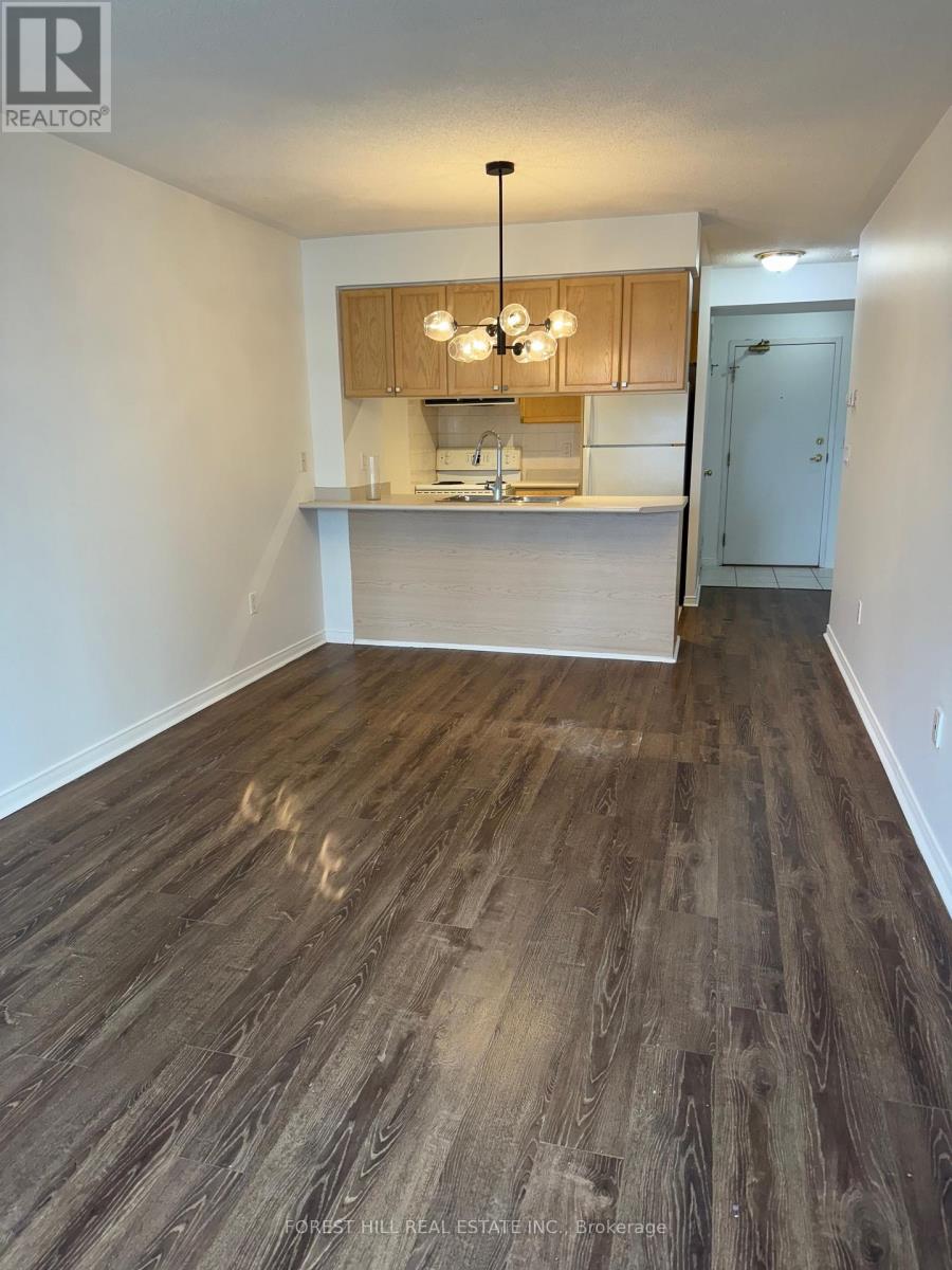 712 - 909 Bay Street, Toronto, Ontario  M5S 3G2 - Photo 2 - C12600540