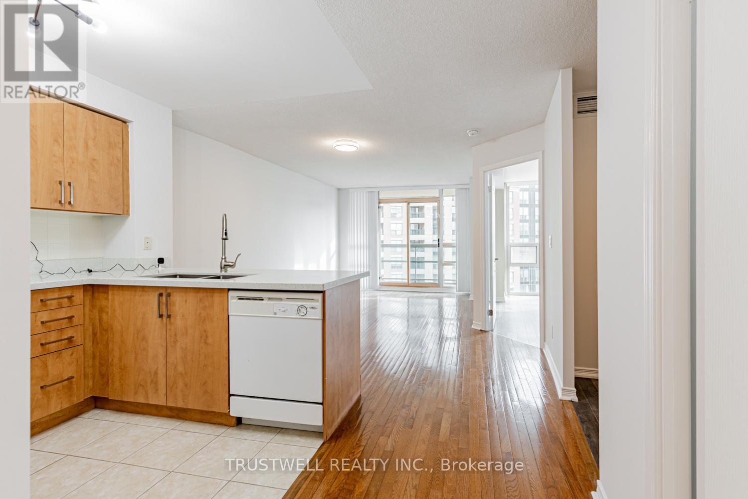 1803 - 503 BEECROFT ROAD, Toronto, Ontario