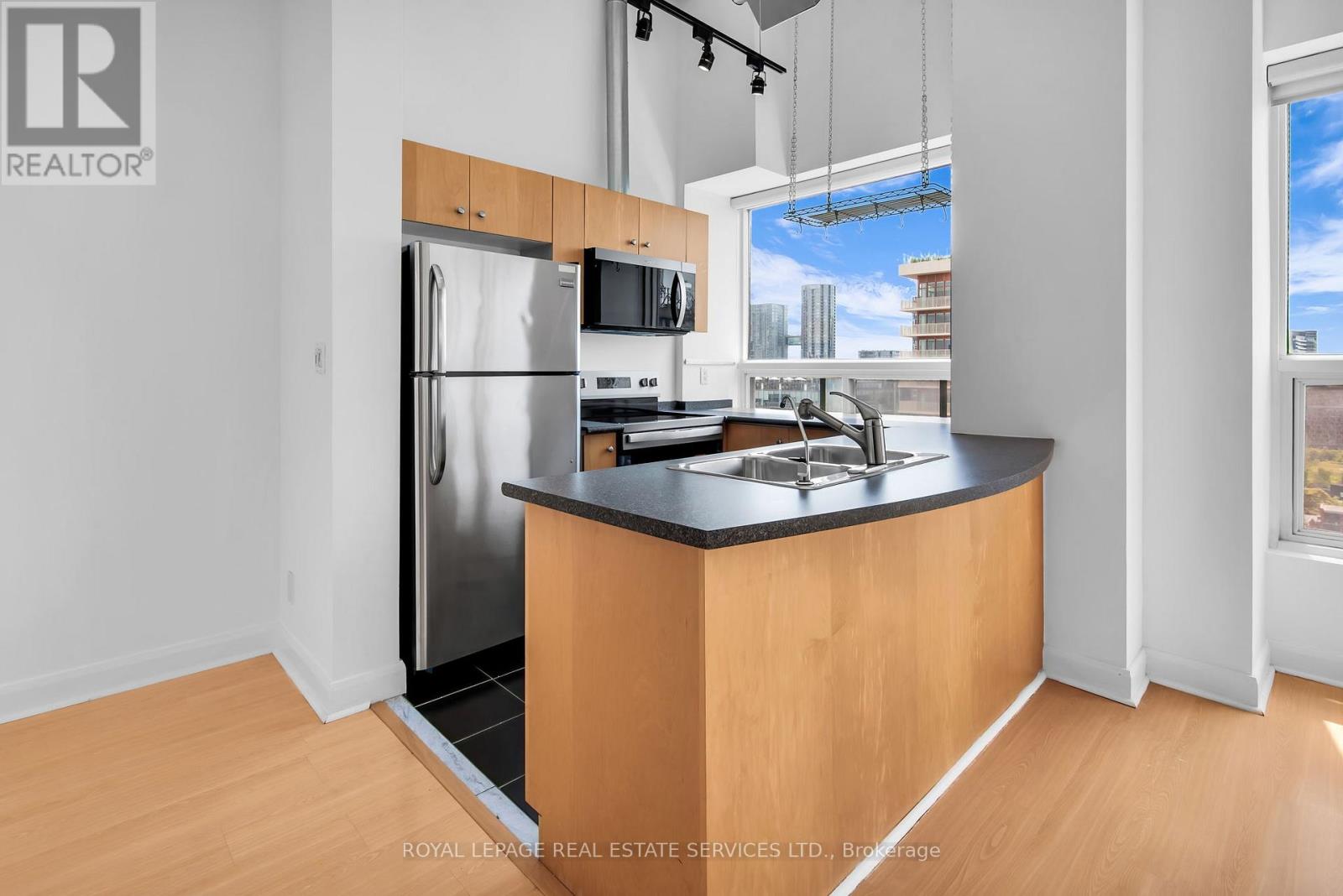 Ph13 - 700 King Street W, Toronto, Ontario  M5V 2Y6 - Photo 8 - C12600582