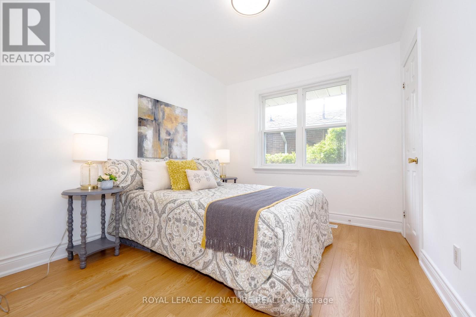 145 Sloane Avenue, Toronto (Victoria Village), Ontario  M4A 2B8 - Photo 20 - C12600622