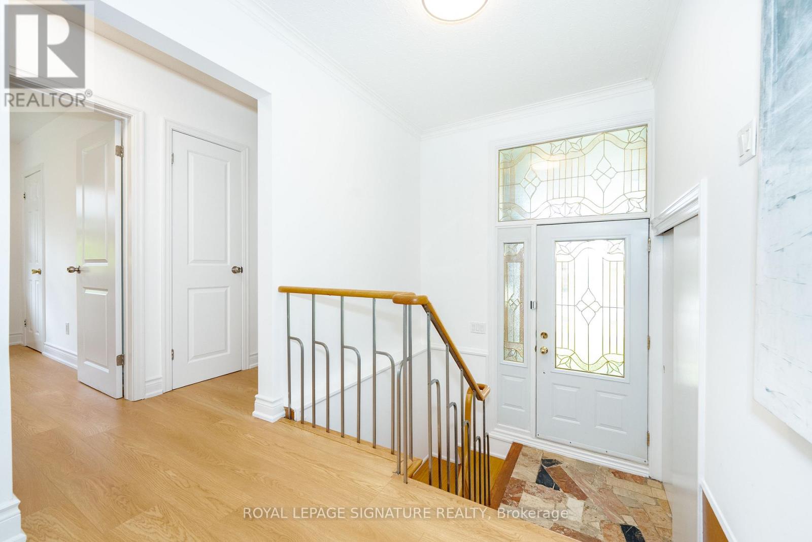 145 Sloane Avenue, Toronto (Victoria Village), Ontario  M4A 2B8 - Photo 7 - C12600622