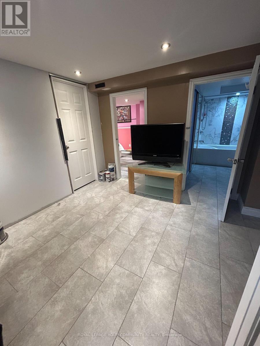 131 - 215 Mississauga Valley, Mississauga, Ontario  L5A 1Y7 - Photo 26 - W12530524